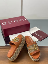 HIGH 5.5 CM WEDGE SANDALS IN BURNT BROWN MIX BEIGE CALFSKIN AND FABRIC